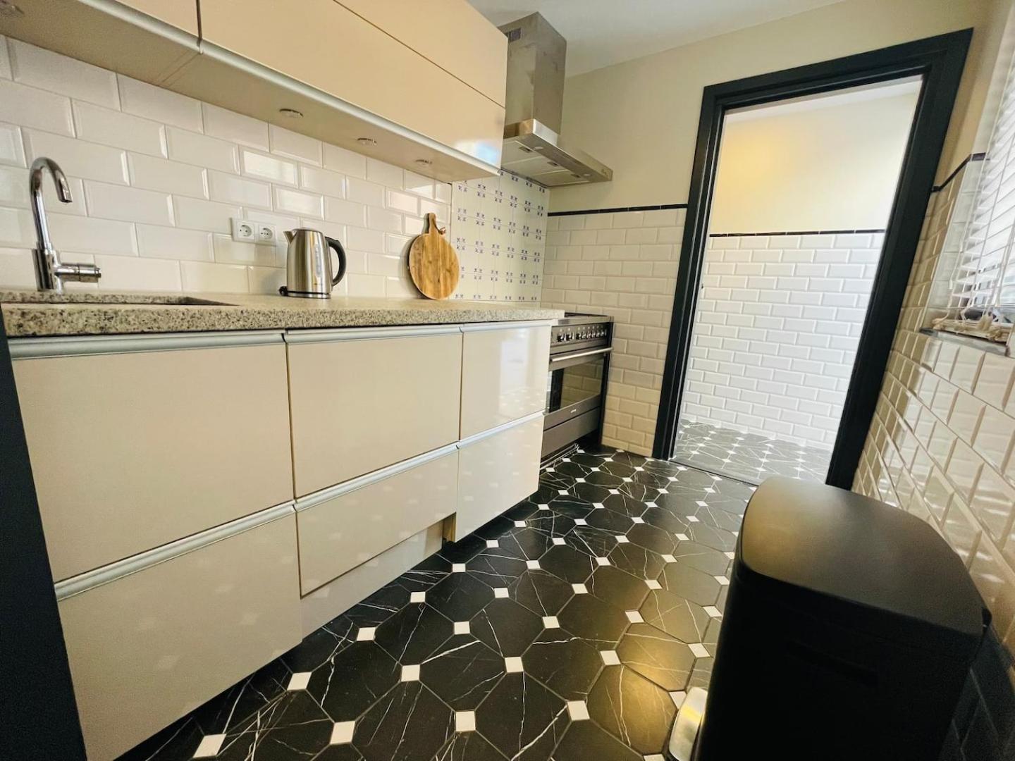 Petite Room With Wifi, Ac, And Shared Kitchen Tilburg Esterno foto
