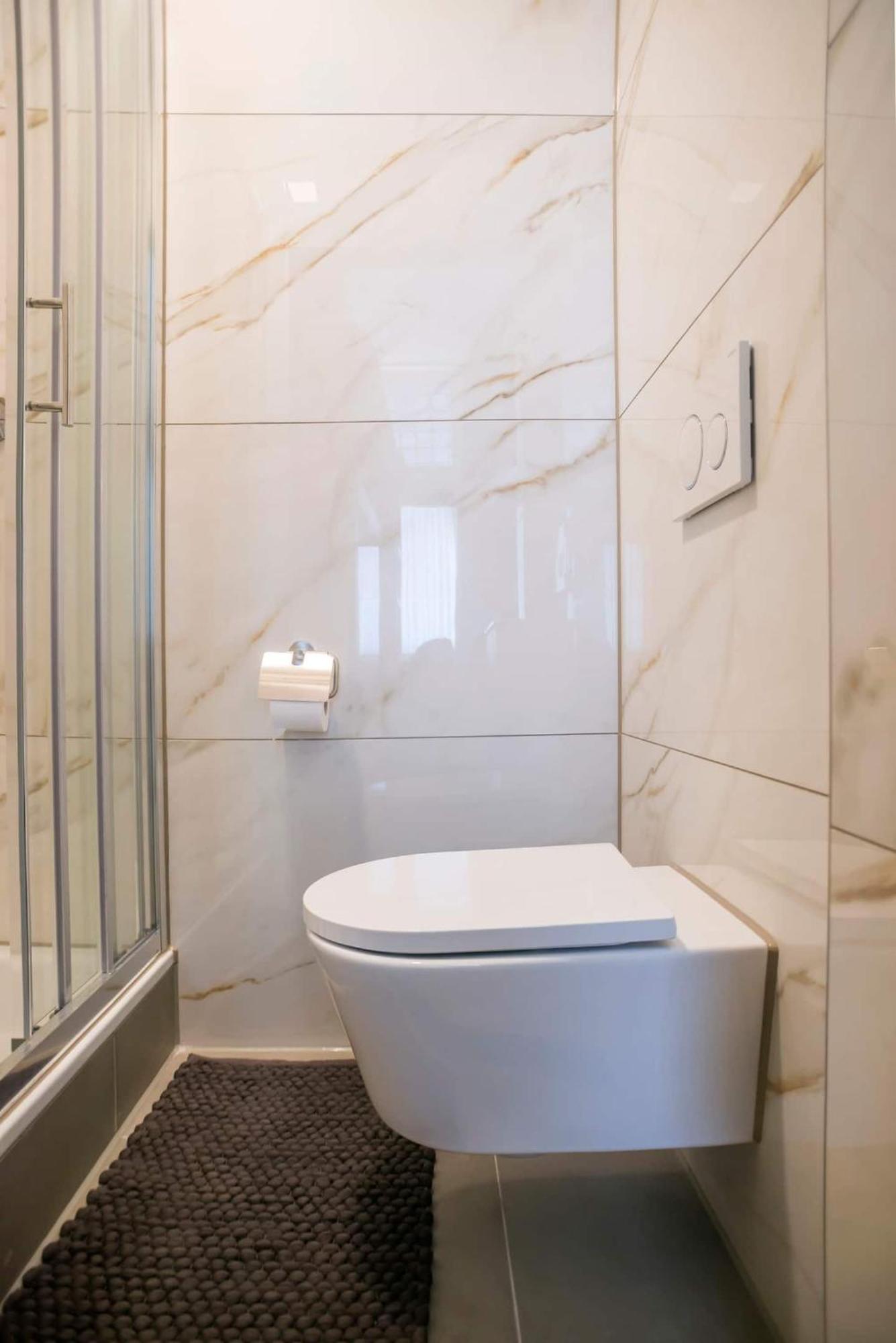 Petite Room With Wifi, Ac, And Shared Kitchen Tilburg Esterno foto