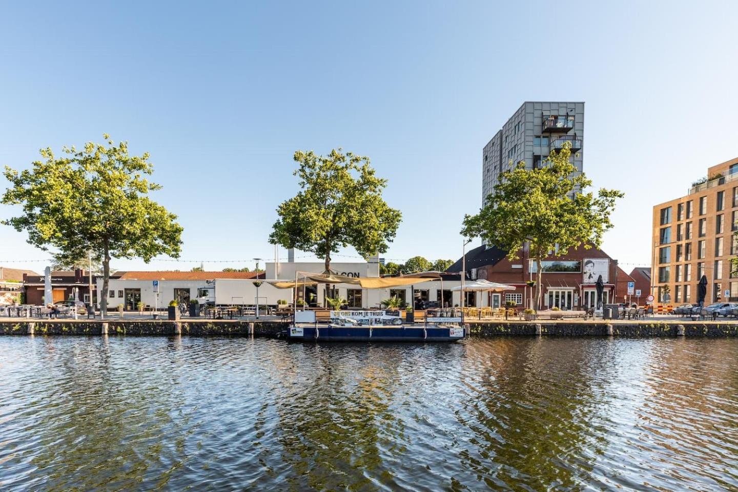 Petite Room With Wifi, Ac, And Shared Kitchen Tilburg Esterno foto
