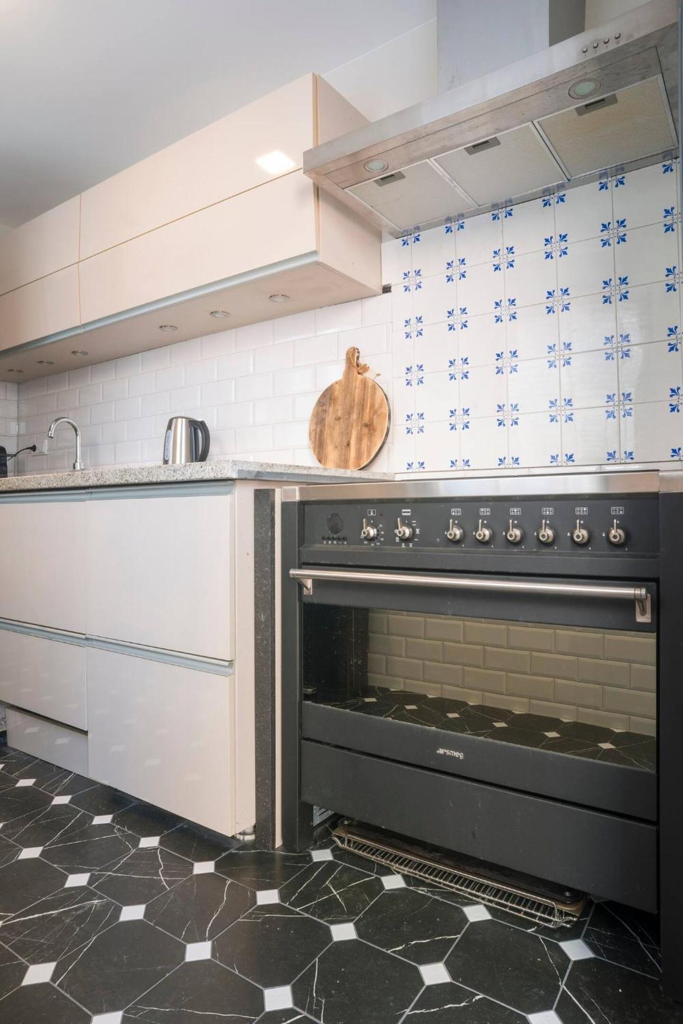 Petite Room With Wifi, Ac, And Shared Kitchen Tilburg Esterno foto