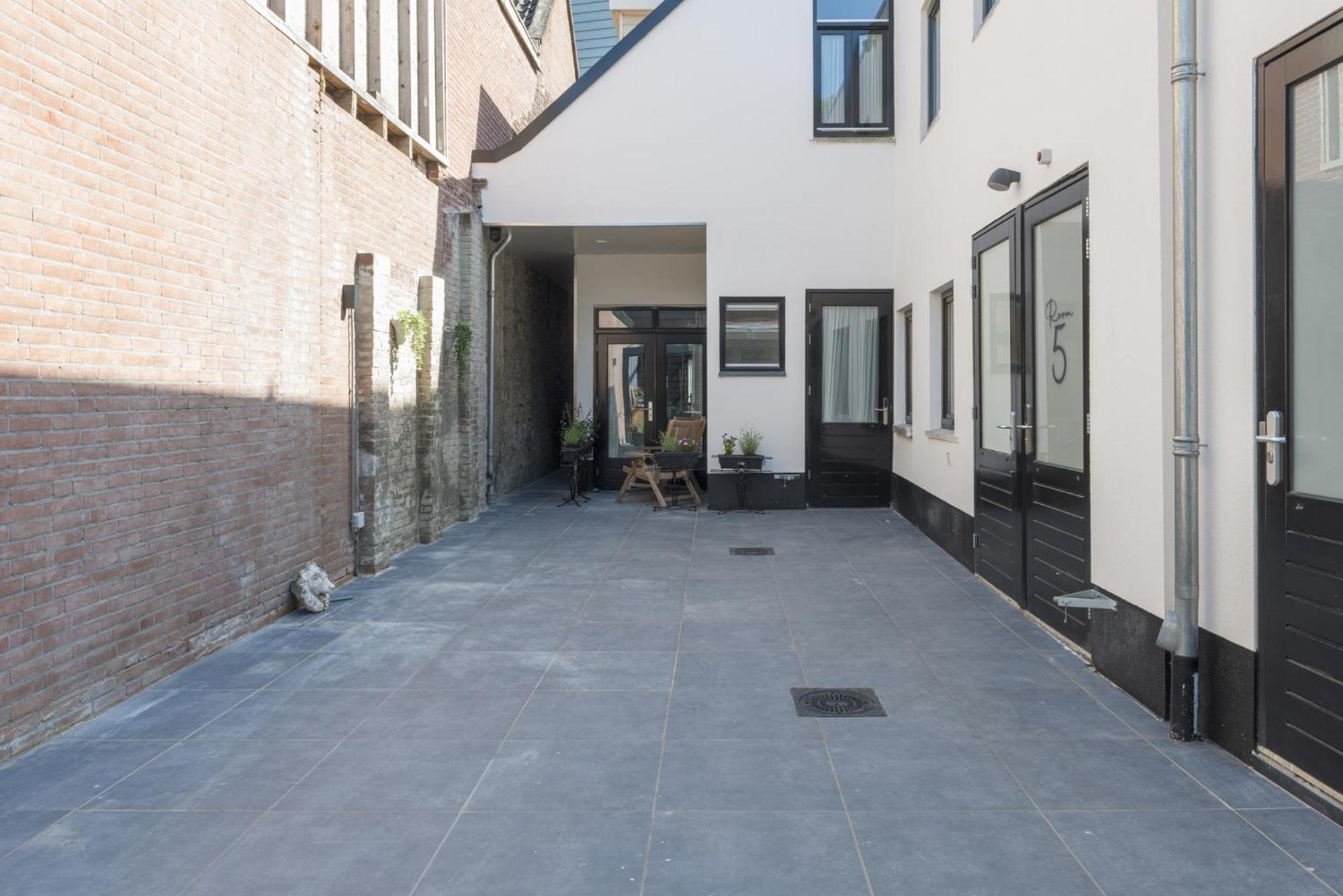 Petite Room With Wifi, Ac, And Shared Kitchen Tilburg Esterno foto