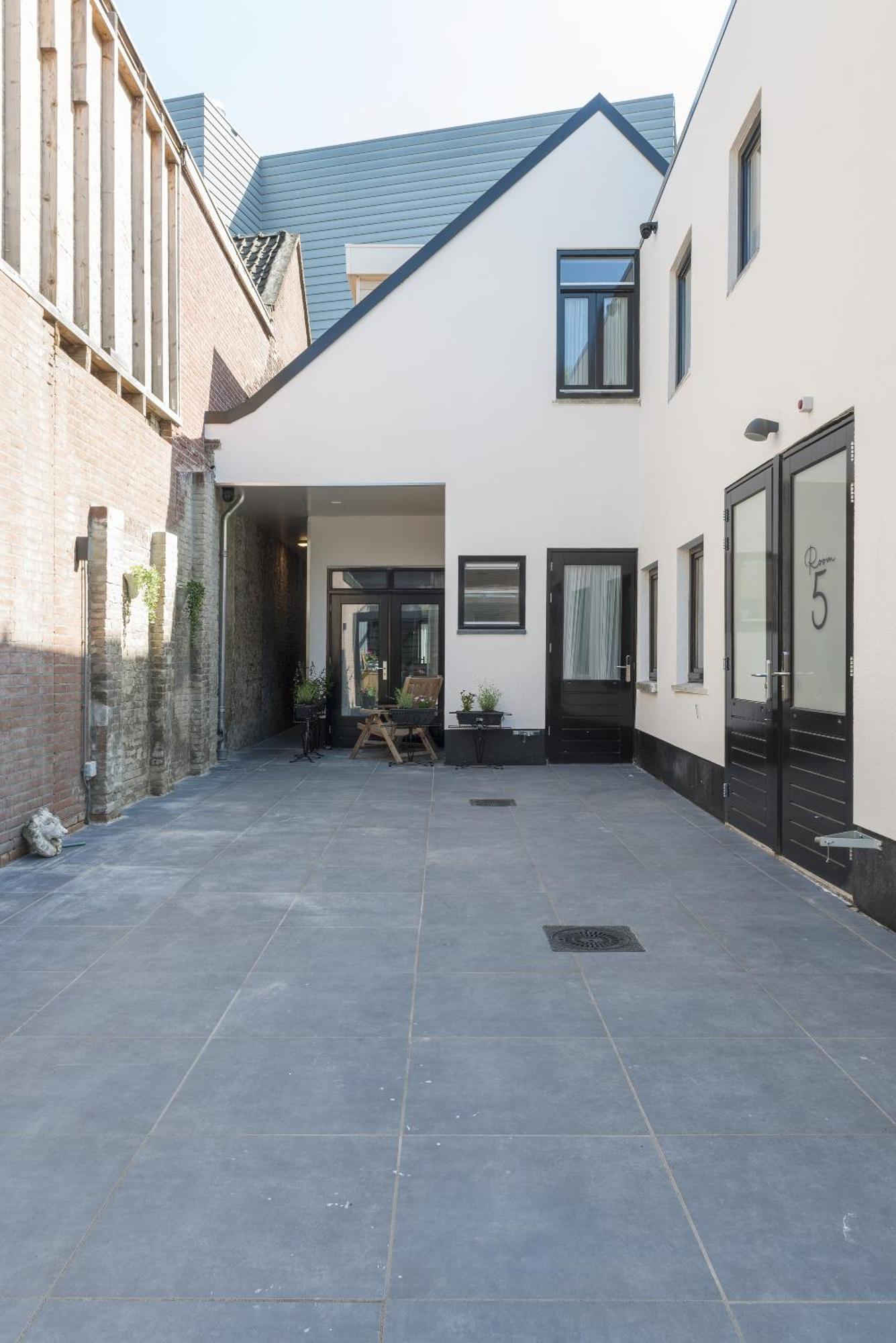 Petite Room With Wifi, Ac, And Shared Kitchen Tilburg Esterno foto